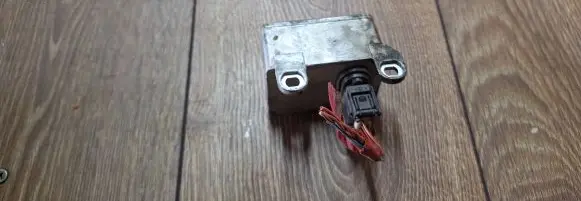 Mercedes-Benz C W203 ESP acceleration yaw rate sensor A0025428918q