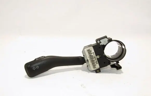 Volkswagen Golf IV Light switch 8L0953513G