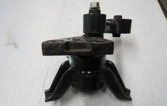 Hyundai ix35 Engine mount vacuum valve 
