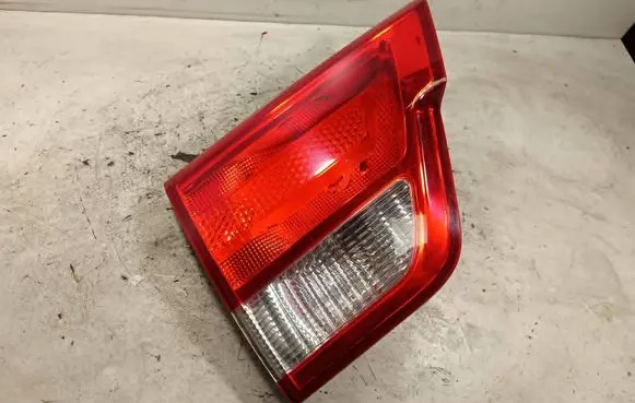 Jeep Grand Cherokee Tailgate rear/tail lights 57010275AE 57010275AB