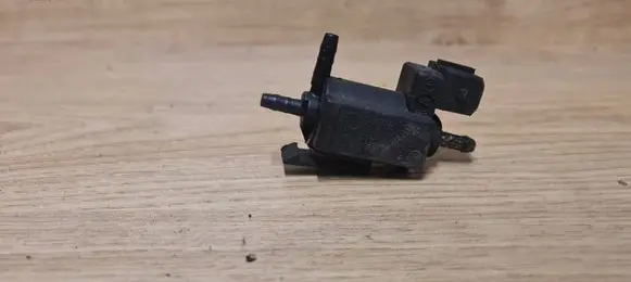 Volvo S80 Turbo solenoid valve 72224001