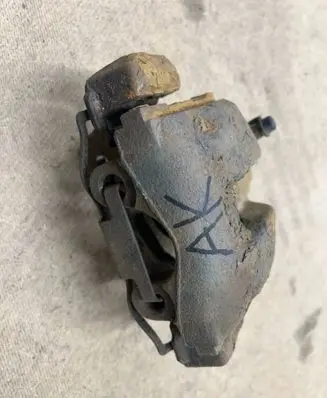 BMW 3 E46 Rear brake caliper 34216758127 6758127 34216758126