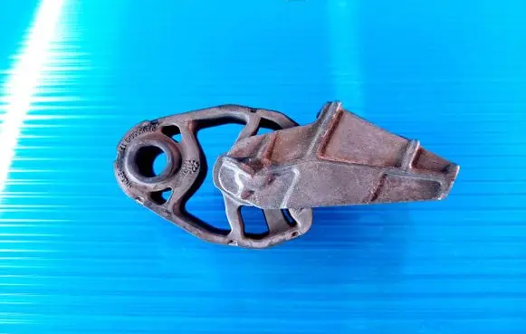 Audi A6 Allroad C7 Muffler mount bracket/holder 8K0253144M