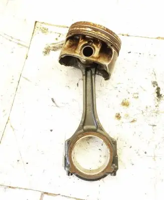 Mercedes-Benz C W205 Piston with connecting rod A2740300400 A2740300020 A2700300120