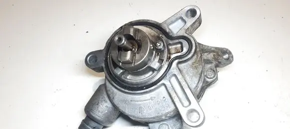 Volvo XC70 Vacuum pump 08699237