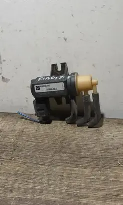 Skoda Fabia Mk2 (5J) Vacuum valve 70086800