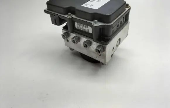 Skoda Fabia Mk2 (5J) ABS Pump 0265237025 6R0614117K
