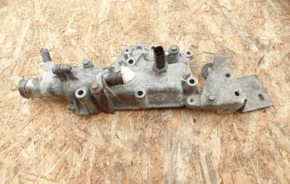 Thermostat/thermostat housing