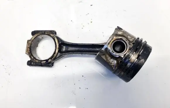 Volkswagen PASSAT B5.5 Piston with connecting rod