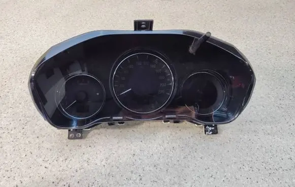 Speedometer (instrument cluster)