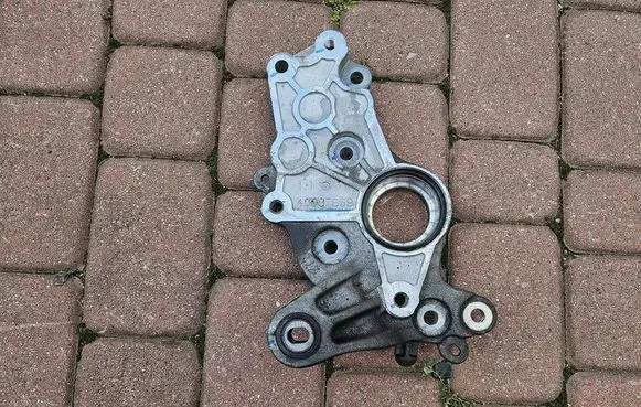 Opel Mokka Gearbox mounting bracket 40087869