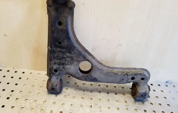 Opel Vectra B Front lower control arm/wishbone