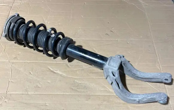 Volvo S90, V90 Front shock absorber with coil spring P31658002 118170224A