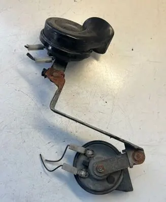 Mercedes-Benz A W168 Horn signal E10209 000209