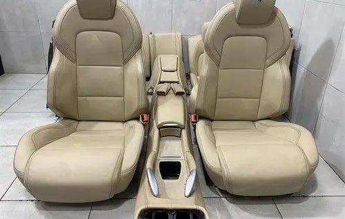 Ferrari FF Seat set