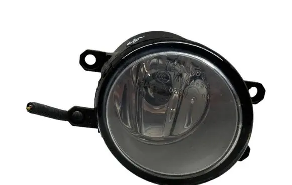 Toyota Avensis T250 Front fog light 812100D041 89206402 89210656