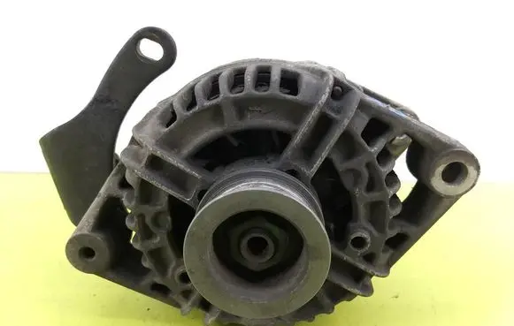 Opel Vectra C Generator/alternator 0124415002