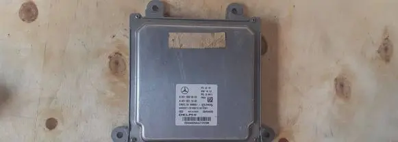 Mercedes-Benz E W212 Engine control unit/module ECU A6519000503-MERC A6519000503
