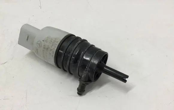 Mercedes-Benz C AMG W205 Windscreen/windshield washer pump A0998660121