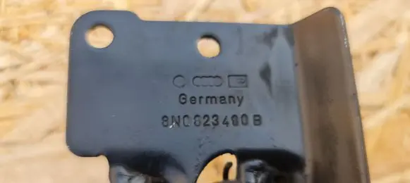 Audi TT Mk1 Engine bonnet/hood lock/latch loop/hook 8N0823480B