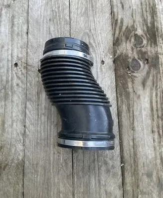 Jaguar F-Pace Air intake duct part KK8M9R504AB