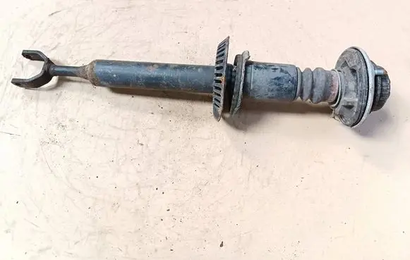 Volkswagen PASSAT B5.5 Front shock absorber/damper 4B0412031