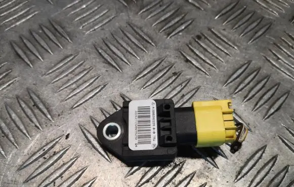 Mercedes-Benz A W169 Airbag deployment crash/impact sensor 1698202226 A1698202226