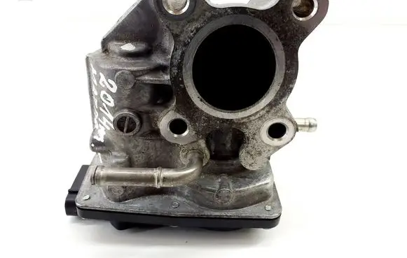 Mazda 6 Throttle valve SH0120300