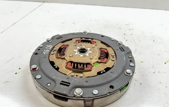 Toyota Prius+ (ZVW40) Clutch pressure plate 9B160309