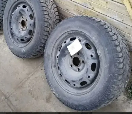 Volkswagen Polo IV 9N3 R14 winter/snow tires with studs 17565R14