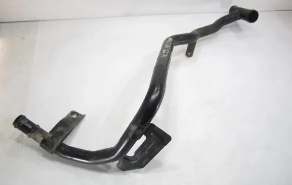 Volkswagen PASSAT B8 Engine coolant pipe/hose 04L121065CR 04141136 14217M10