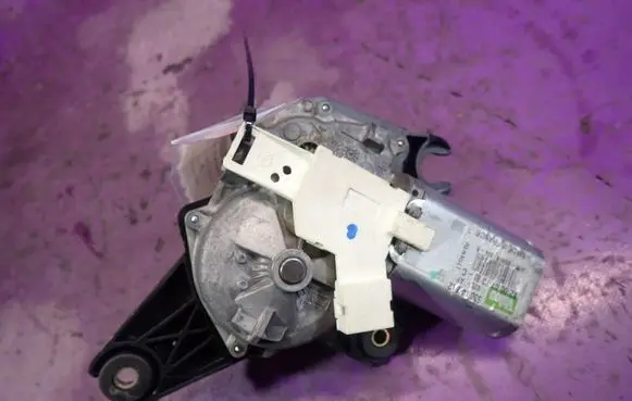 Nissan Micra Rear window wiper motor