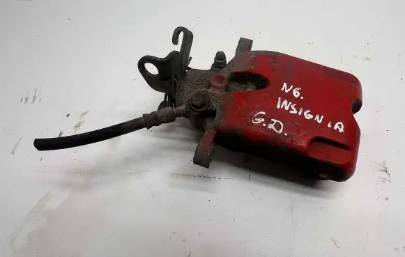 Opel Insignia A Rear brake caliper