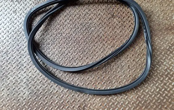 Volkswagen Tiguan Allspace Front door rubber seal 5NN867912