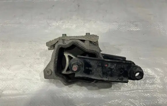 Land Rover Evoque I Engine mount bracket G1326H051A
