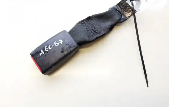 Mazda 323 F Rear seatbelt buckle