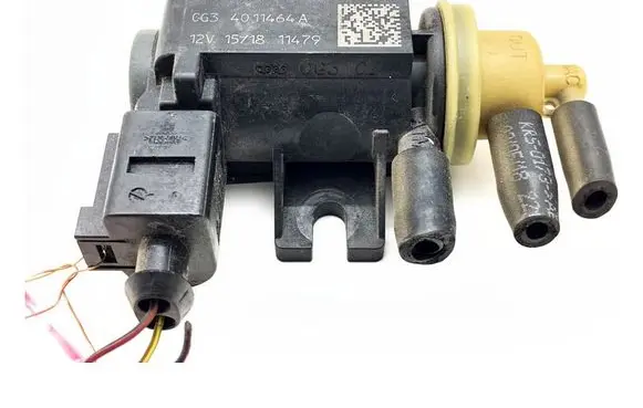 Skoda Octavia Mk3 (5E) Fuel pressure regulator 1K0906627B