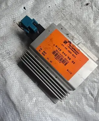 Mercedes-Benz ML W163 Transfer box differential control unit 4450000034 135716 A1635455032