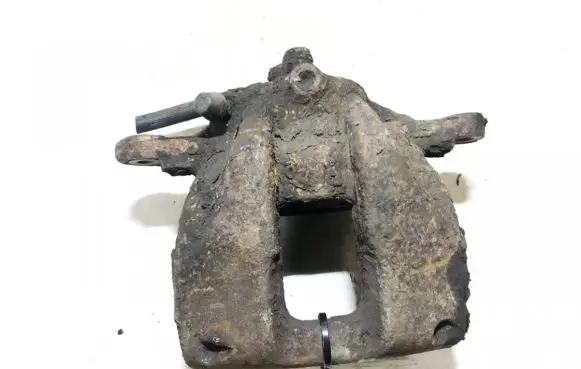 Honda CR-V Front brake caliper