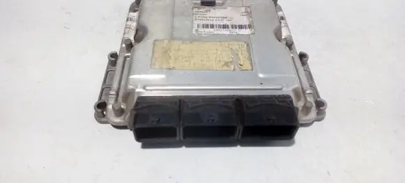 Renault Scenic I Engine control unit/module 0281001934 8200039569 8200078730