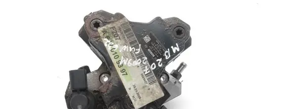 Mercedes-Benz E C207 W207 Fuel injection high pressure pump A6420109397
