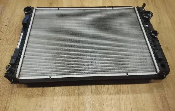 Infiniti Q70 Y51 Coolant radiator 214604GD5A