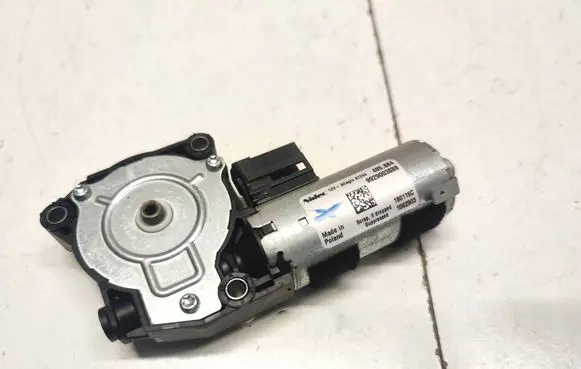 BMW 4 G22 G23 G24 G26 Sunroof motor/actuator 9929003888 180116C 1062903
