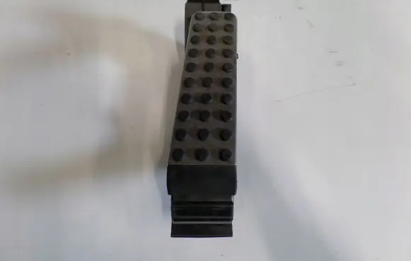 Mercedes-Benz CLK A209 C209 Accelerator throttle pedal A1703000404