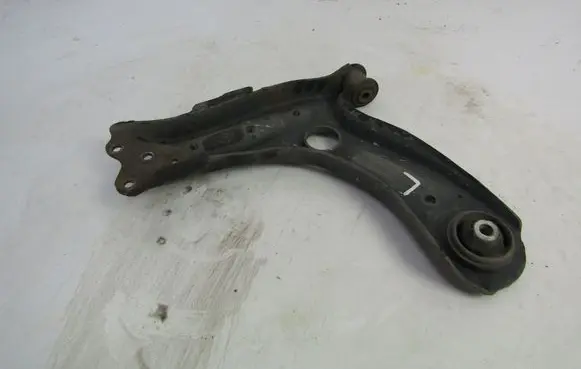 Skoda Fabia Mk2 (5J) Front lower control arm/wishbone 6R0407151