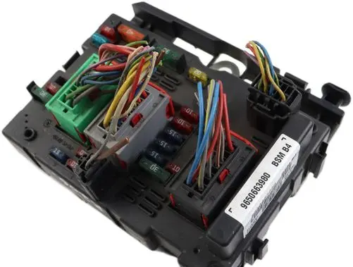 Peugeot 307 Fuse module 9650663980 41723762