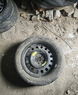 Citroen C5 R17 spare wheel