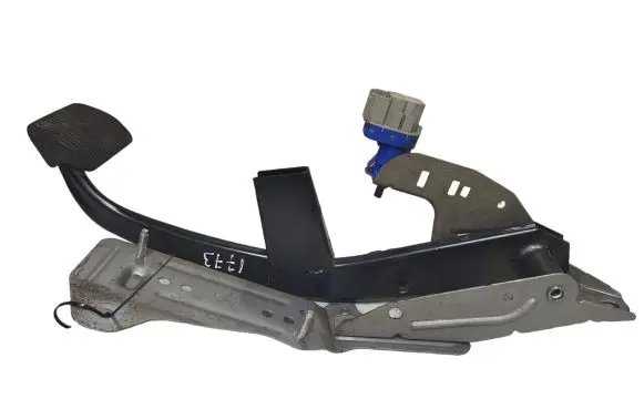 Ford Focus Brake pedal BV612467HB