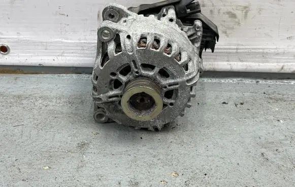 Peugeot 308 Generator/alternator 37VE55 2719953A 9826550280