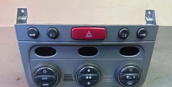 Peugeot 407 Climate control unit 07352944650 FTC52492078 735266925